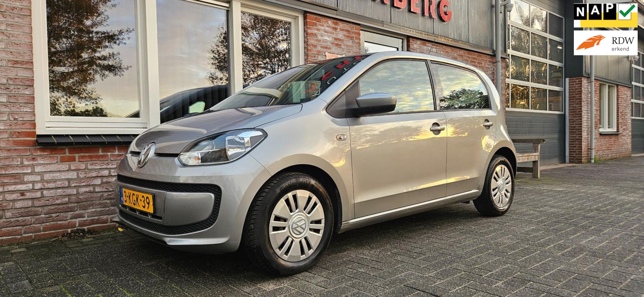 Volkswagen Up! - 1.0 move up! BlueMotion Airco! 5-Deurs! Leuke Auto! Dealer Onderhouden! - AutoWereld.nl