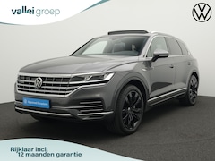Volkswagen Touareg - Elegance 3.0 TSi 381 pk tiptronic eHybrid 4MOTION | Panoramadak | Puglia leder | Geheugens