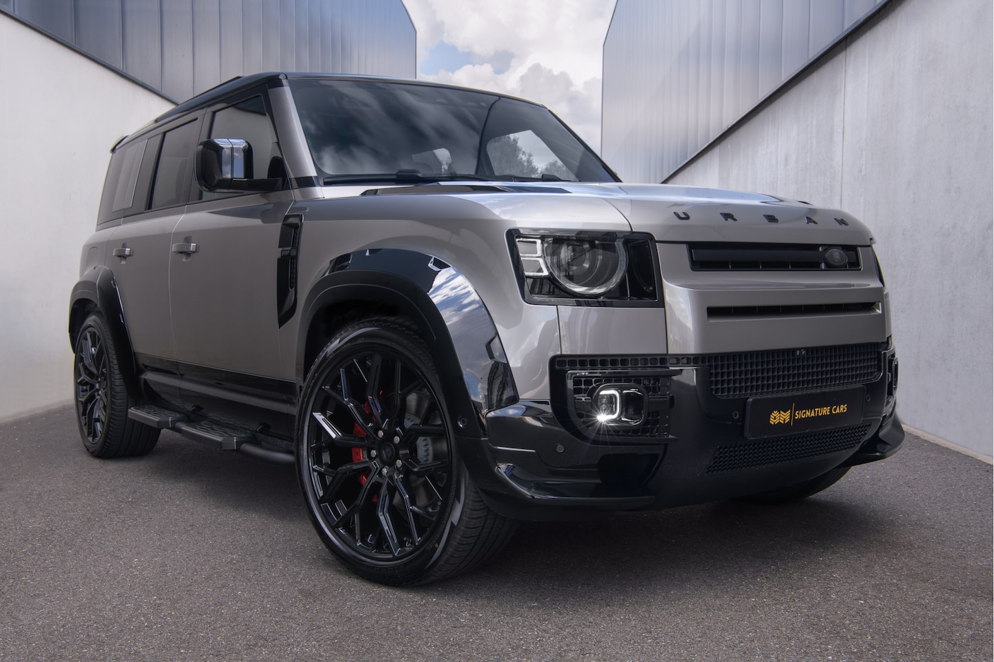 Land Rover Defender 110 - 2.0 P300e 110 X-Dynamic HSE Urban Wide Track Stoelverwarming | Stoelverkoeling | Stuurverw - AutoWereld.nl