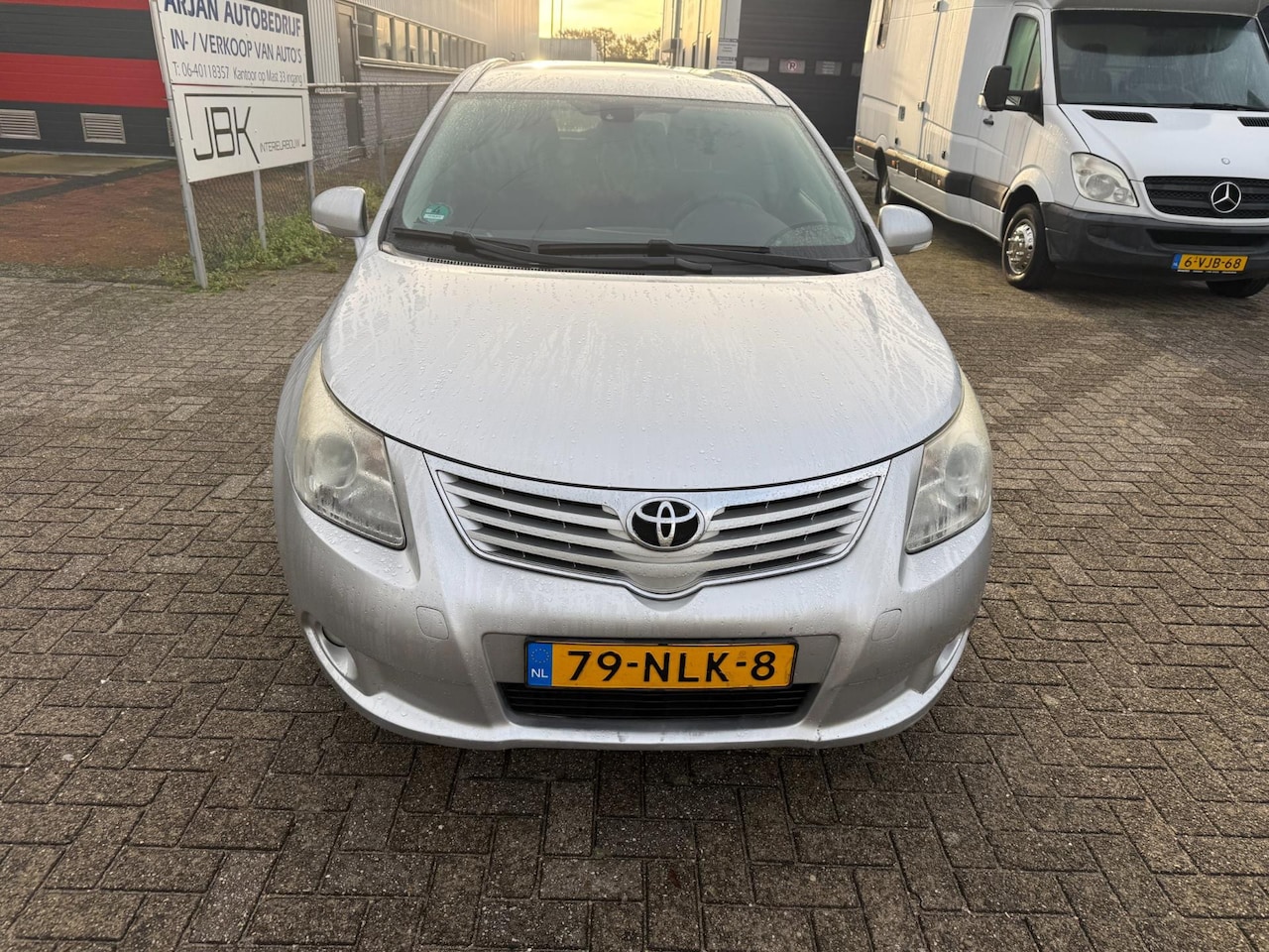 Toyota Avensis Wagon - 1.8 VVTi Business 1.8 VVTi Business - AutoWereld.nl