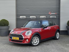MINI Cooper - 1.5 Chili Serious Business | Navigatie | Climate Control | Parkeersensoren | Lichtmetalen