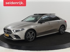 Mercedes-Benz A-klasse - 250e AMG | Panoramadak | Trekhaak | Memory | Matrix LED | Sfeerverlichting | Leder/Alcanta