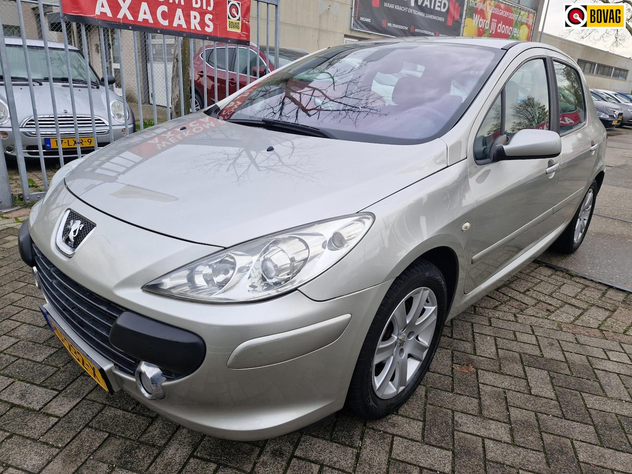 Peugeot 307 - 1.6-16V Griffe AIRCO ! NIEUWE APK ! CARPLAY ! - AutoWereld.nl
