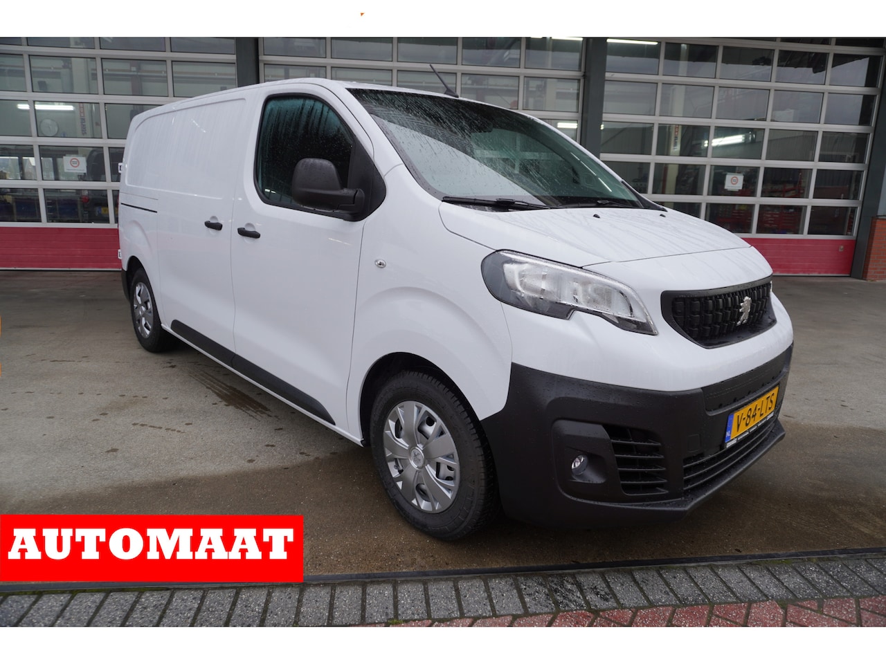 Peugeot e-Expert - EV L2 75 kWh Elektrisch Automaat nr. V216 | Airco | Cruise | Navi | Camera - AutoWereld.nl