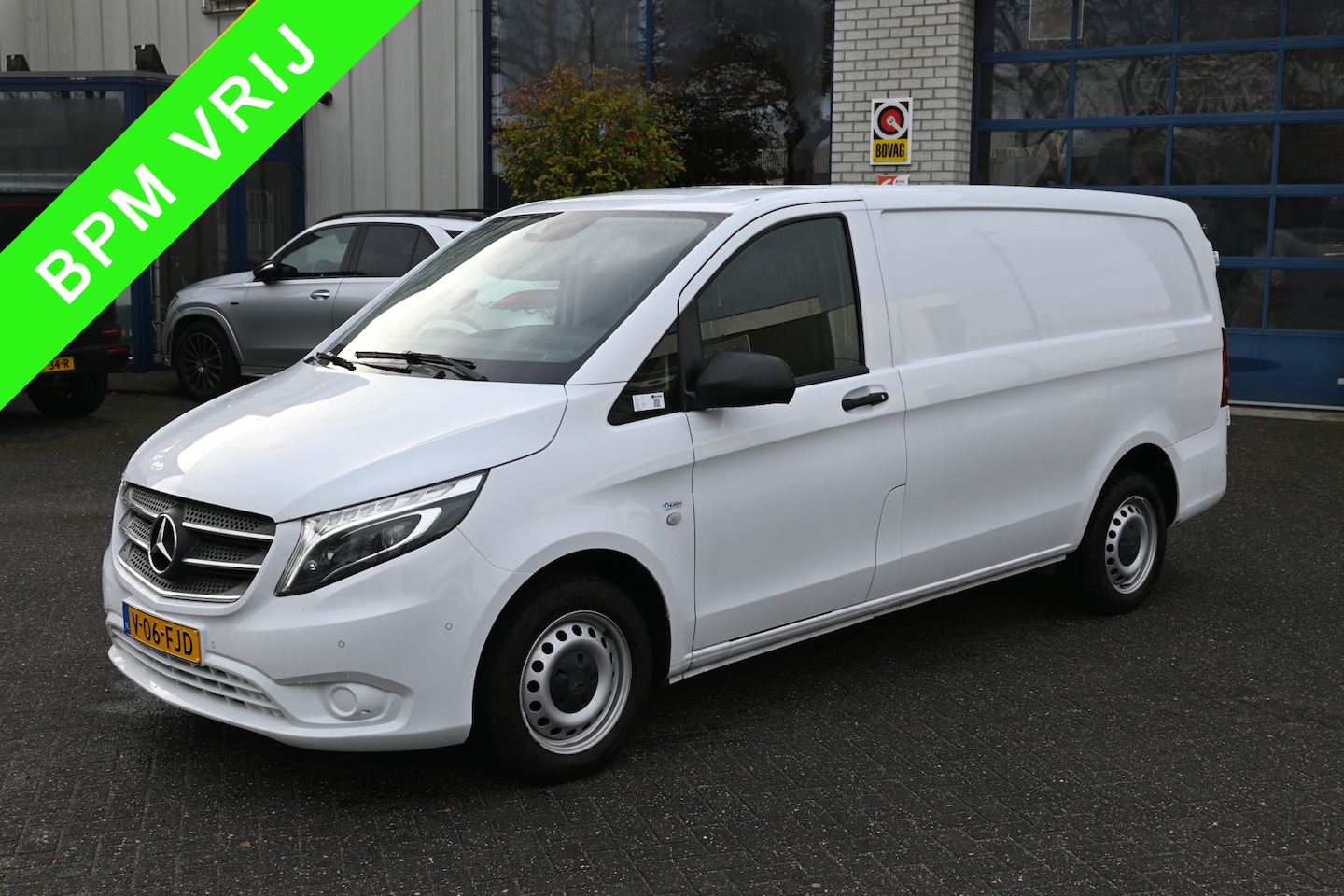 Mercedes-Benz Vito - 114 CDI L2 LED, 2500 kg Trekhaak, Navigatie met camera - AutoWereld.nl