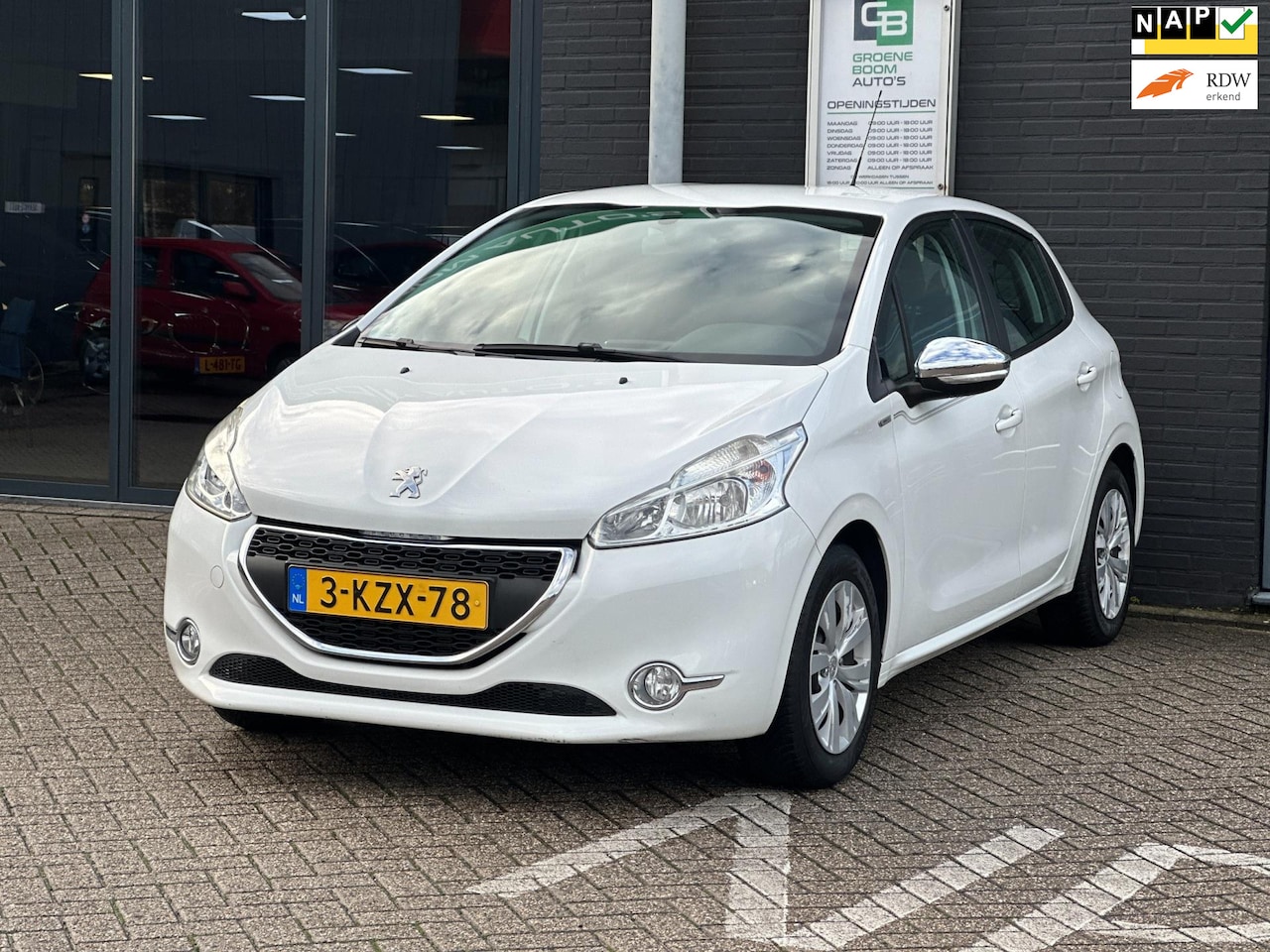 Peugeot 208 - 1.2 VTi Urban Soul/2E EIG/5-DRS/NAVI/AIRCO/NETTE STAAT!! - AutoWereld.nl