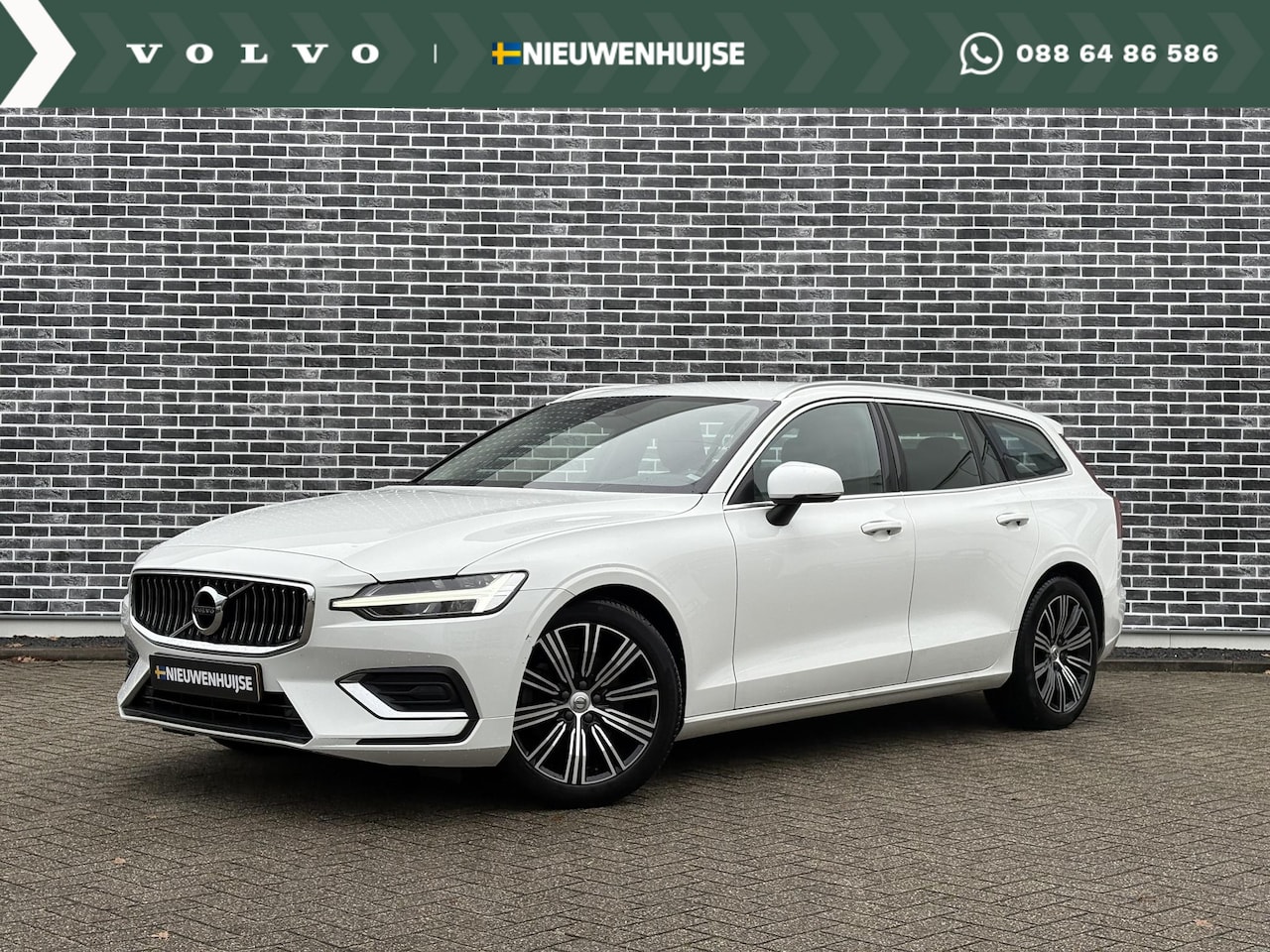 Volvo V60 - 2.0 B3 Inscription | Adaptieve Cruise Control | Parkeersensoren voor en achter | Parkeerca - AutoWereld.nl