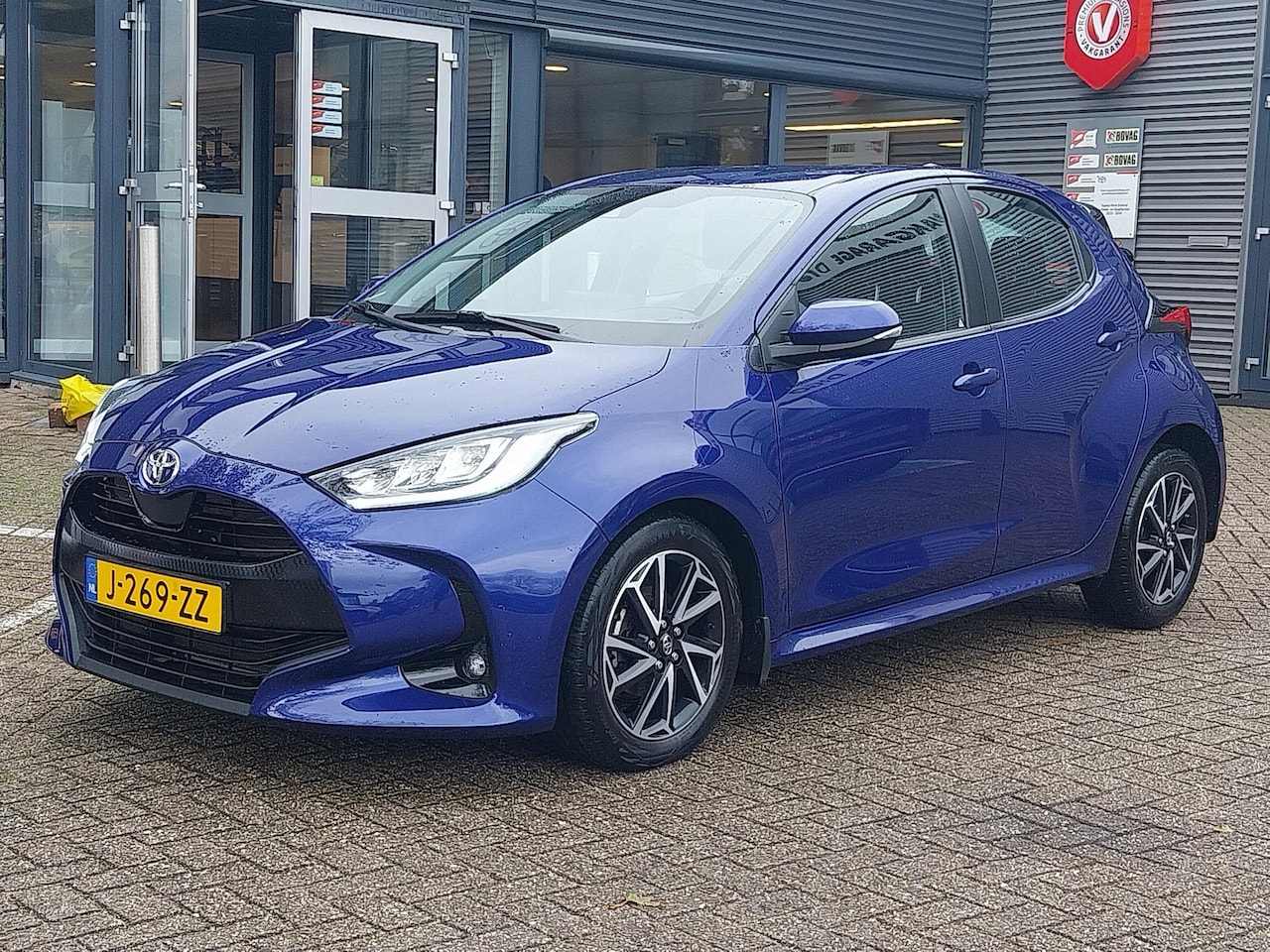 Toyota Yaris - 1.5 VVT-i Dynamic | Apple Carplay & Android Auto | Camera | Keyless Entry & Start | - AutoWereld.nl