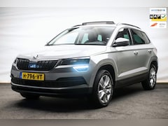 Skoda Karoq - 1.0 TSI Ambition Sport [ Panoramadak El Trekhaak Camera Sportinterieur Stoelverwarming Car