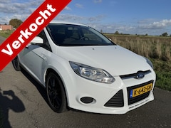 Ford Focus Wagon - 1.0 EcoBoost Trend Airco / APK 10-2026 / D-Riem vervangen