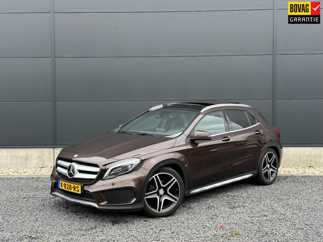Mercedes-Benz GLA-Klasse - 200 Premium Plus Panodak | Leder/Alcantara bekleding | Stoelverw. - AutoWereld.nl