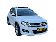 Volkswagen Tiguan - 1.4 TSI R-line pano carplay xenon VOL
