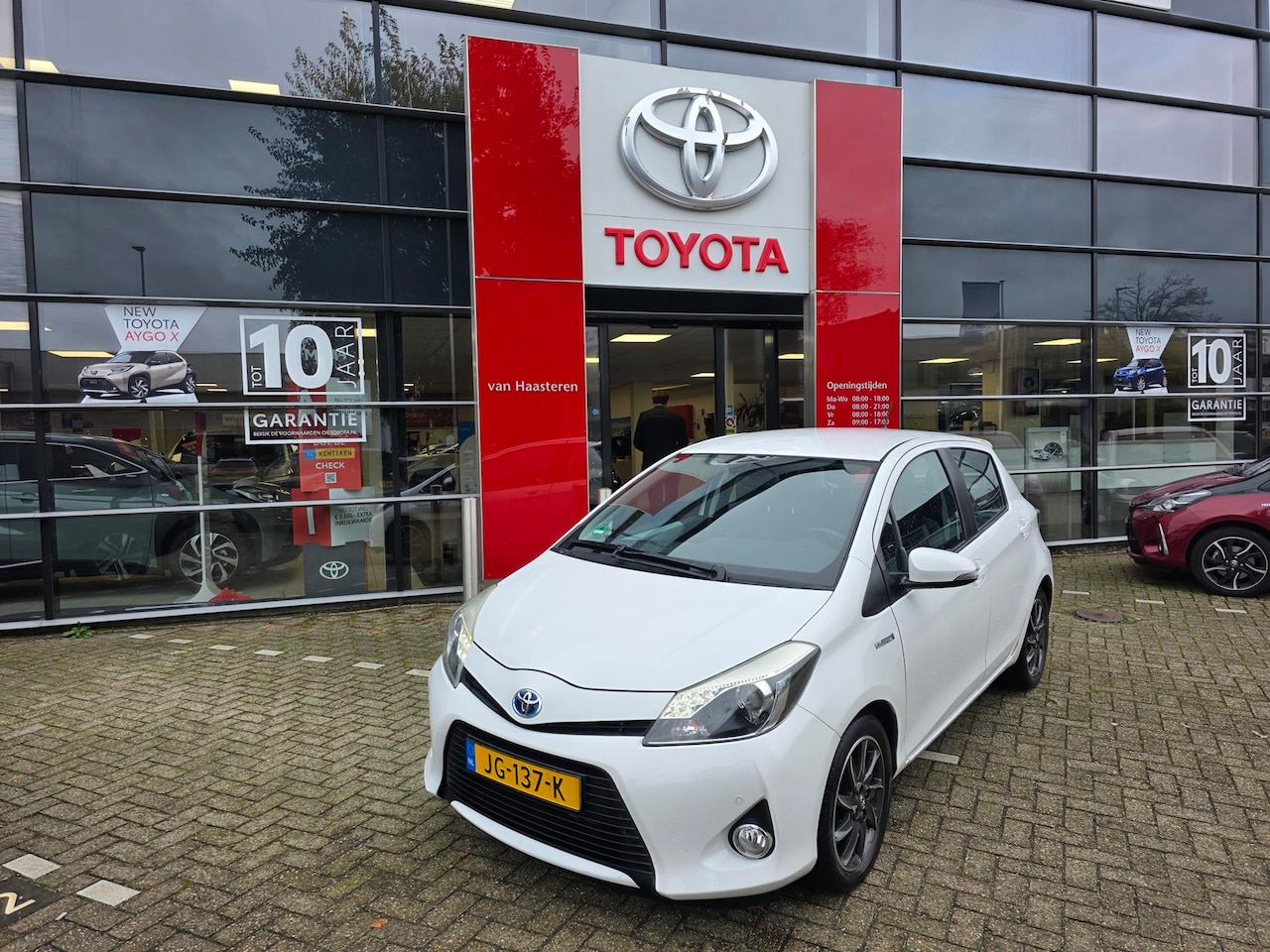 Toyota Yaris - 1.5 Full Hybrid 100pk 5D Aut Aspiration - AutoWereld.nl