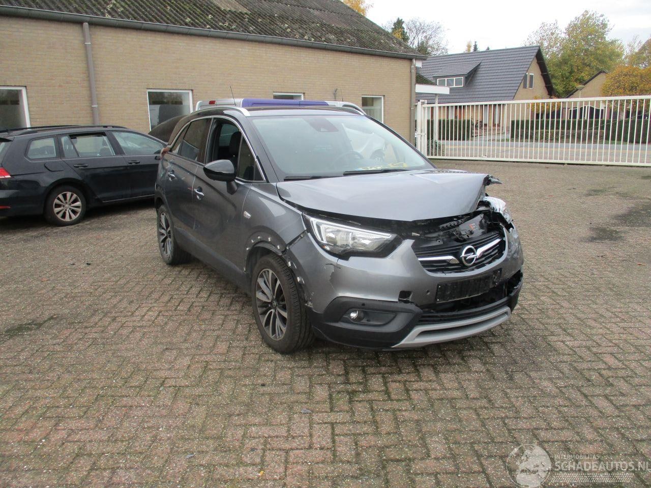 Opel Crossland X - 1.2 T. innovAtion Autmaat - AutoWereld.nl