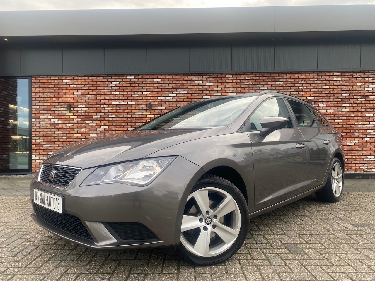 SEAT Leon ST - 1.2 TSI Reference 17inch 124000km! 1e Eig! - AutoWereld.nl