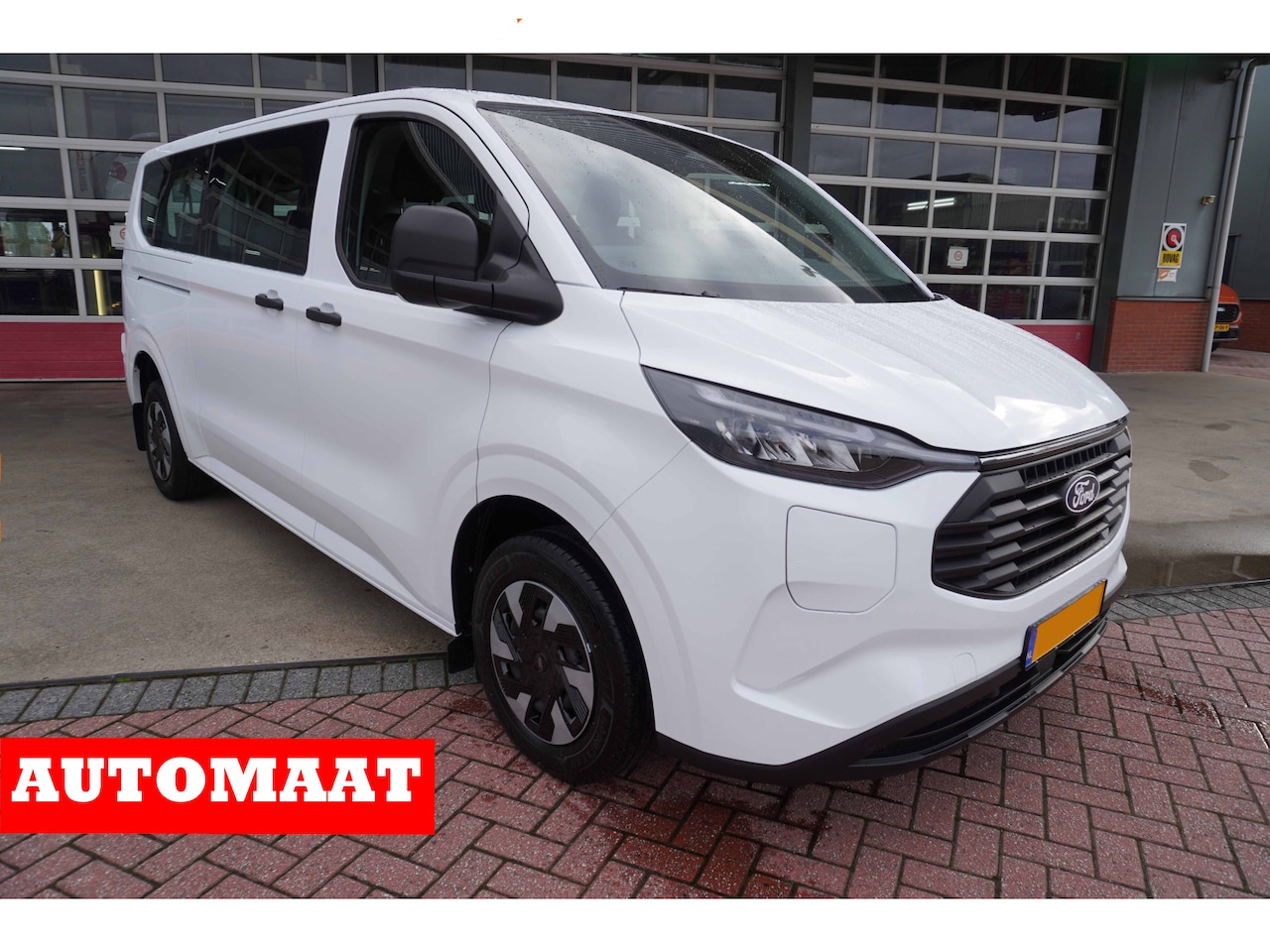 Ford Transit Custom - 340L 2.5 PHEV 233PK L2H1 Trend 9 Persoons PHEV Automaat nr. V141 | Hybride | Airco | Cruis - AutoWereld.nl