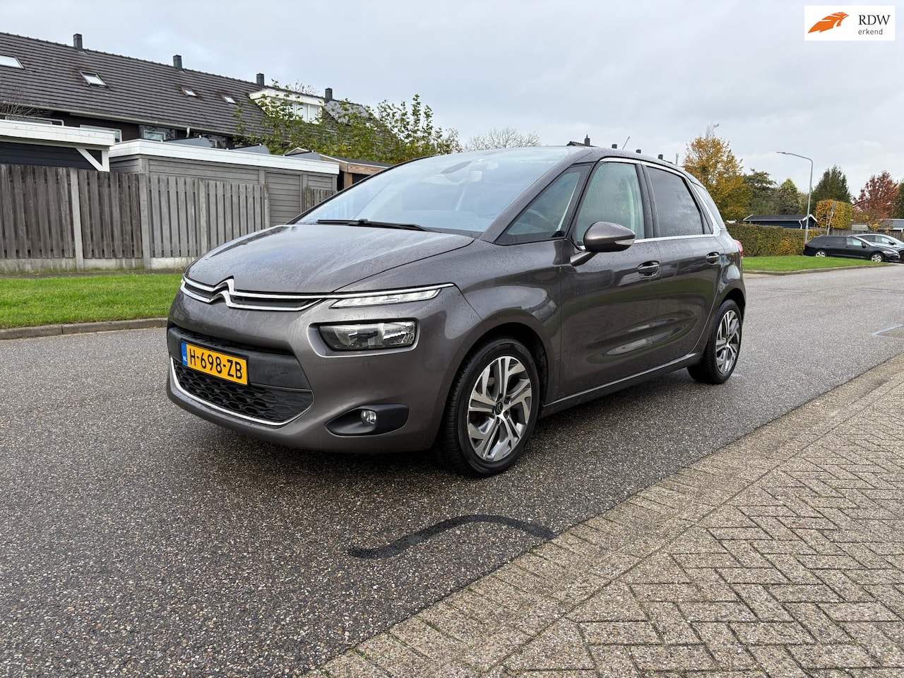 Citroën C4 Picasso - 1.2 PureTech Intensive* Navigatie *Trekhaak*Cruice*Bluetooth *Boekjes aanwezig - AutoWereld.nl