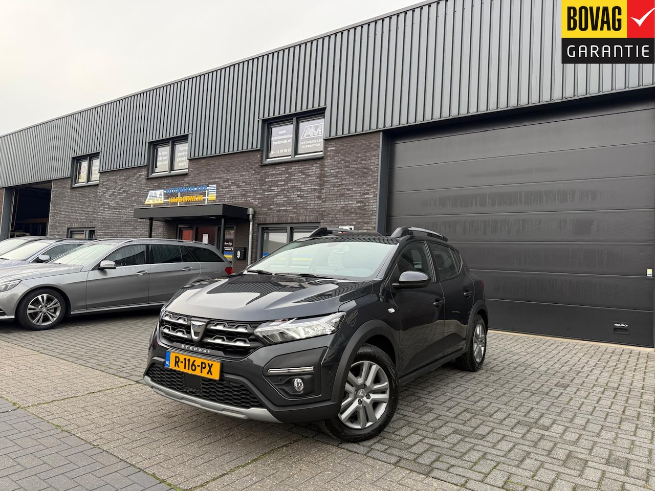 Dacia Sandero Stepway - 1.0 TCe 100 Bi-Fuel Essential | 1E EIGENAAR | 12MND GARANTIE | AIRCO | LPG | LED | DAB | C - AutoWereld.nl