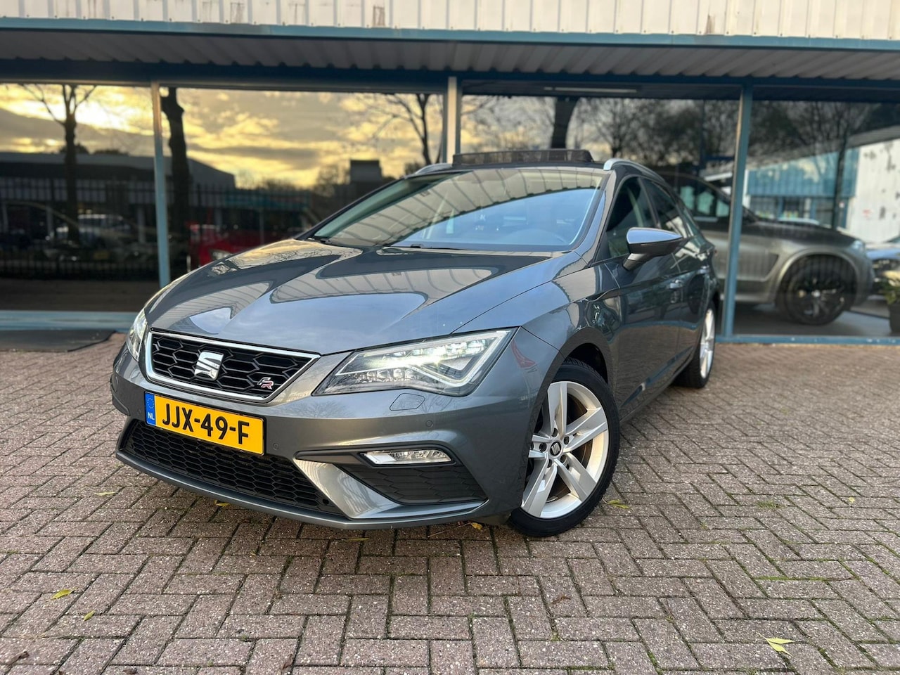 SEAT Leon ST - 1.4 EcoTSI FR|Pano|LED|PDC|Cruise|Stoelverw - AutoWereld.nl