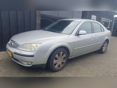 Ford Mondeo - 2.0-16V Futura *AUTOMAAT