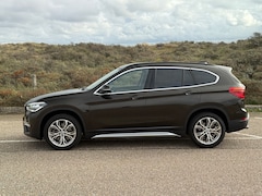 BMW X1 - 2.0i sDrive High Executive | Trekhaak | LED | Isofix |