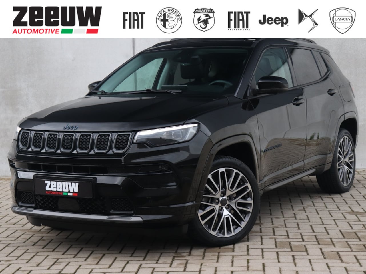 Jeep Compass - 4xe 240 PK Hybride Summit | Leder | Pano | Navi | 360Cam | 19" - AutoWereld.nl