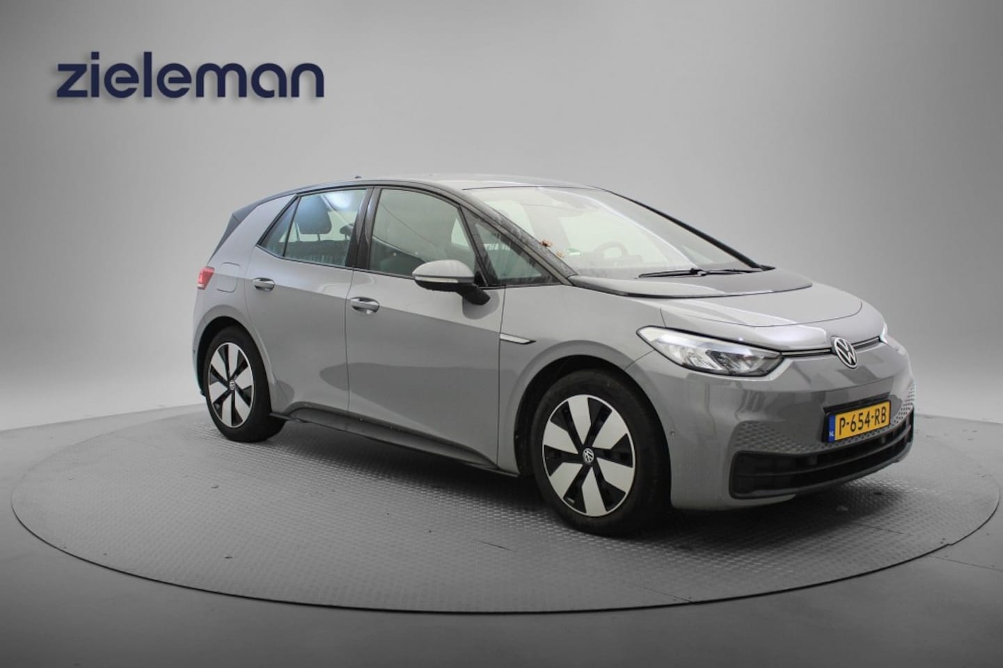 Volkswagen ID.3 - Pure 45 kWh - Carplay, Navi, Camera, Cruise, SOH 87% - AutoWereld.nl