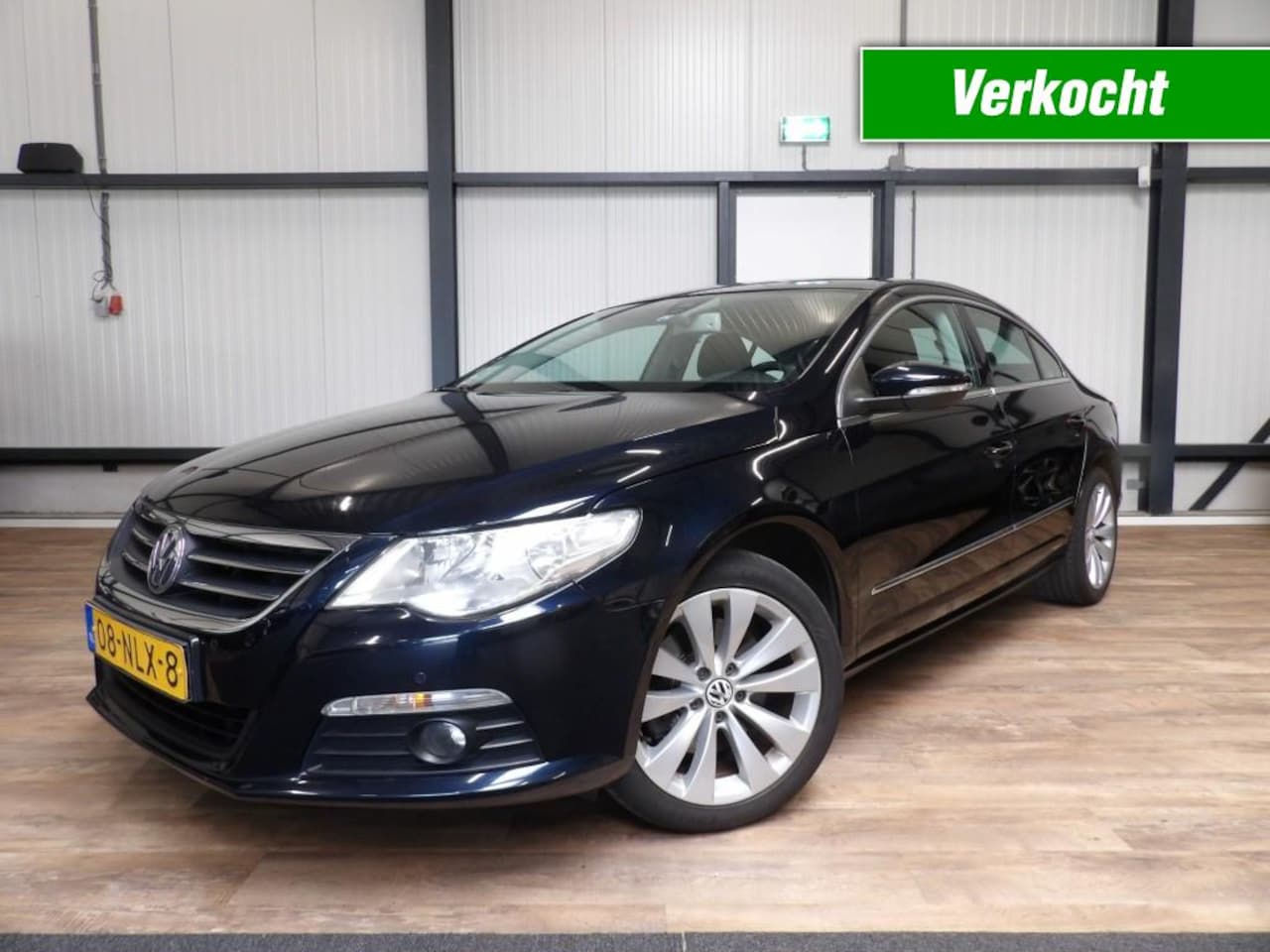 Volkswagen Passat CC - 1.8 - ecc - navigatie - leder - zeer nette staat! - AutoWereld.nl