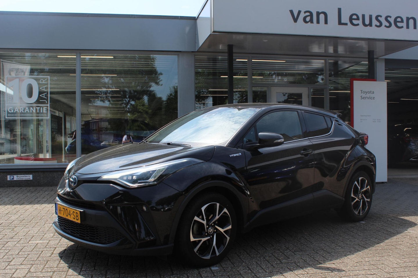 Toyota C-HR - 2.0 HYBRID 184PK FIRST EDITION DODEHOEK JBL STOELVERW. KEYLESS NAVI PARK.SENSOREN LENDE-ST - AutoWereld.nl