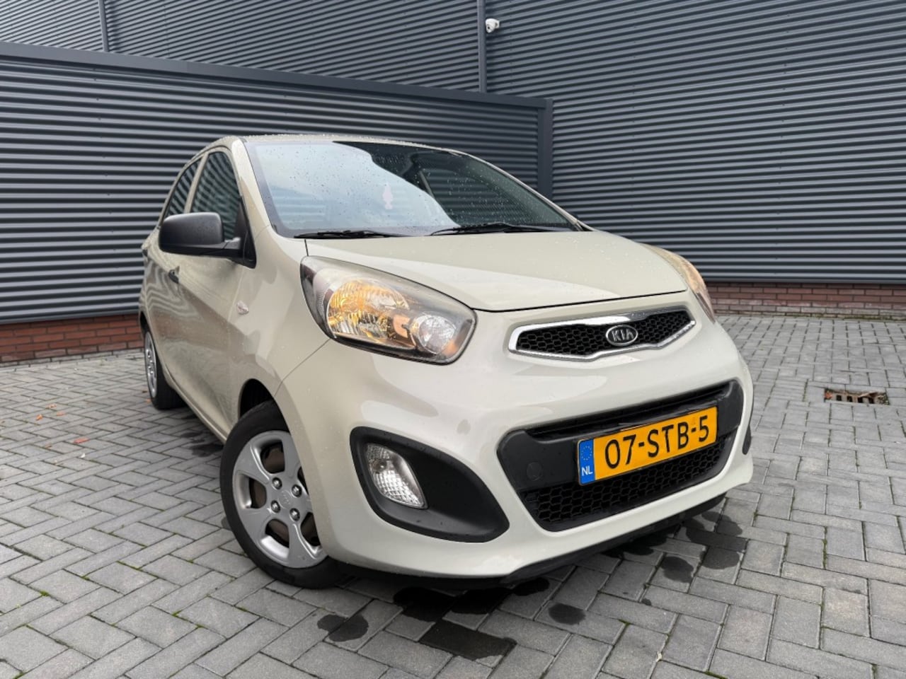 Kia Picanto - 1.2 CVVT Comfort Pack - 5D - Airco - Nieuwe APK - AutoWereld.nl