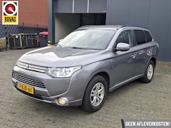 Mitsubishi Outlander - 2.0 PHEV / CAMERA / NAVI / LEDER