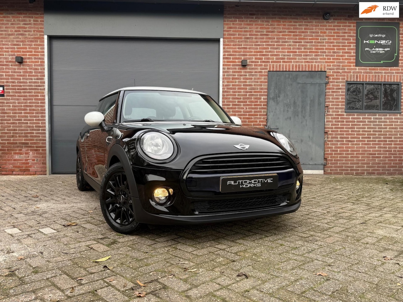 MINI Cooper - Mini 1.5 Business | 2017 | Automaat | 131.000 km NAP | BTW-auto | Zakelijk interessant - AutoWereld.nl