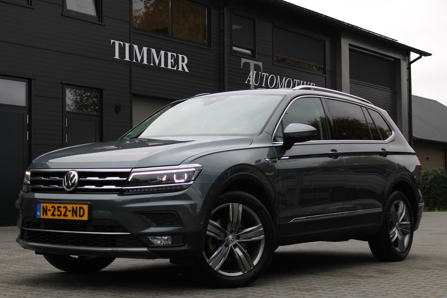Volkswagen Tiguan Allspace - 1.4 TSI Highline Business 7p. - Adaptive Cruise Control - Trekhaak - Stoelverwarming - AutoWereld.nl