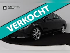 Mercedes-Benz CLA-Klasse - 180 AMG Night Edition Plus (PARKEERSENSOREN, STOELVERWARMING, CRUISE CONTROL, NAVIGATIE)