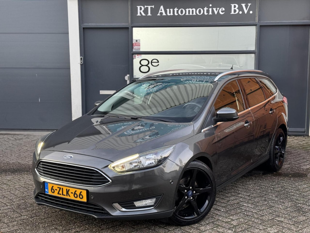 Ford Focus Wagon - 1.0 Navi / Clima / Cruise Trekhaak - AutoWereld.nl