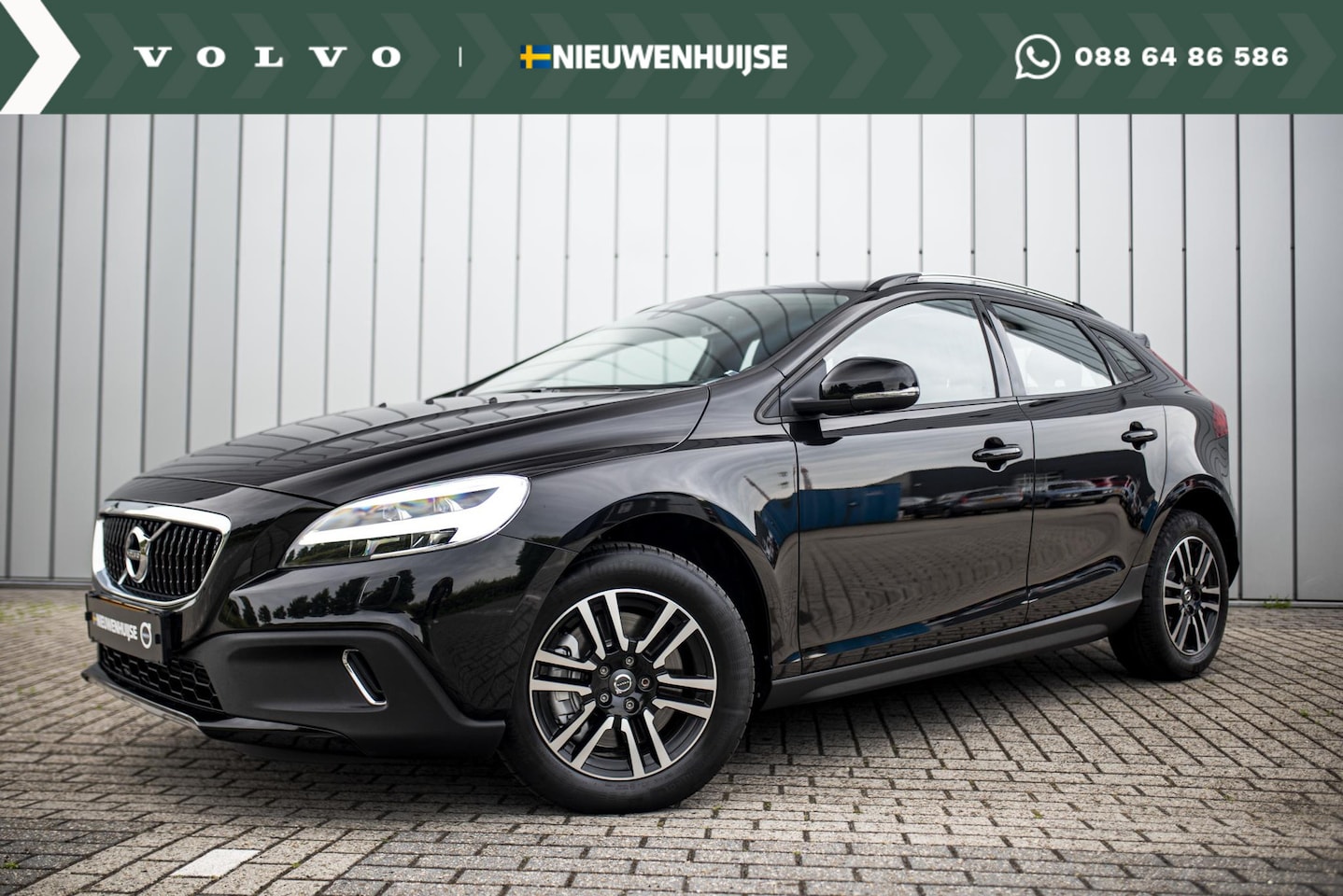 Volvo V40 Cross Country - T3 152 Pk benzine Nordic+ On Call, Standkachel, Park Assist, Stoelverw. LED koplampen - AutoWereld.nl