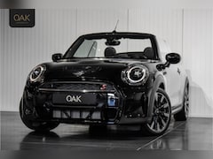 MINI Cabrio - 2.0 Cooper S F1 Aut. | Yours | Carplay | Lounge Leder | PDC | 17"LM | Midnight Black