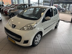 Peugeot 107 - 1.0-12V XS APK 08-25 BJ 2010