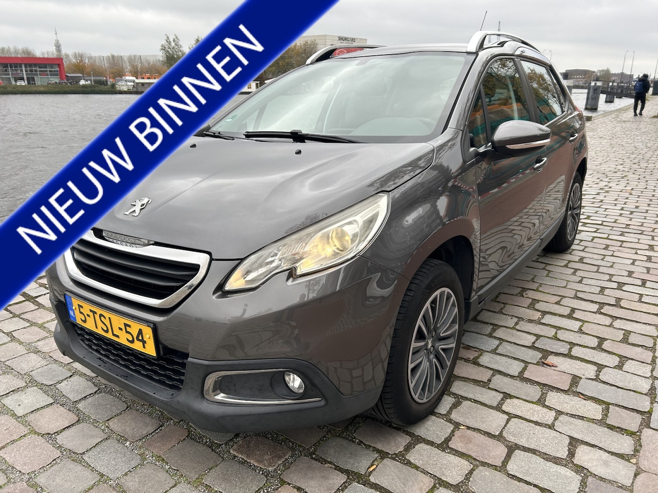 Peugeot 2008 - 1.2 VTi Active Pack Premium navigatie panoramadak airco/ecc - AutoWereld.nl