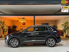 Volkswagen Tiguan - 1.5 TSI ACT IQ-Drive Garantie Trekhaak Xenon Carplay ACC Clima Navi Led Dab Front Ass Rijk