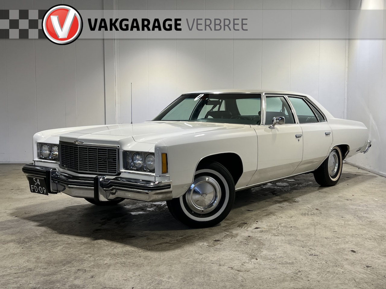 Chevrolet Impala - Impala 5.7 V8 sedan 50 jaar In Nederland nieuw geleverd van 2e eigenaar, supernette auto i - AutoWereld.nl