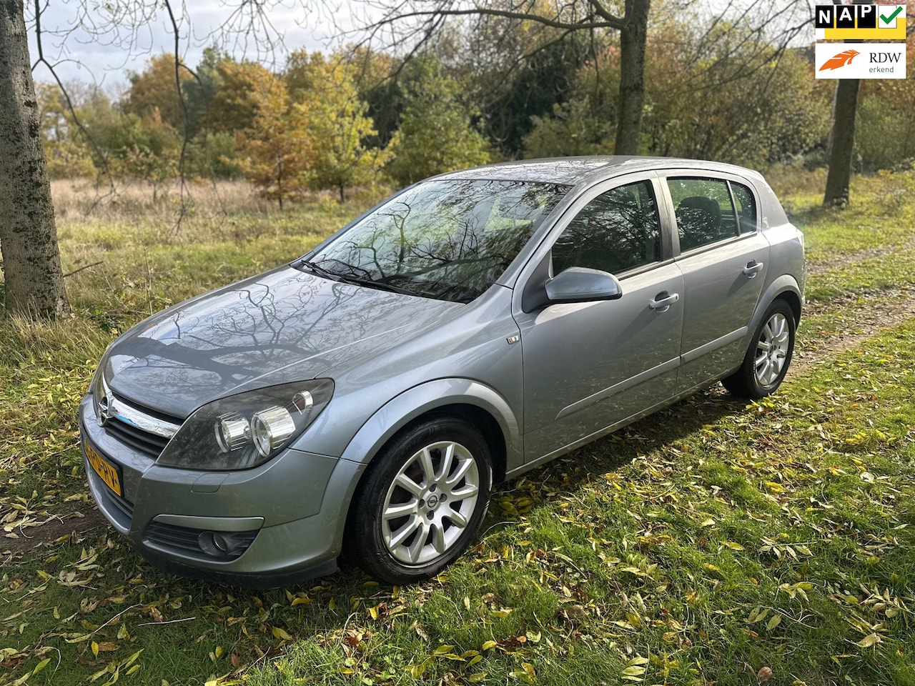Opel Astra - 1.6 Cosmo apk t/m 06-12-2025 - AutoWereld.nl