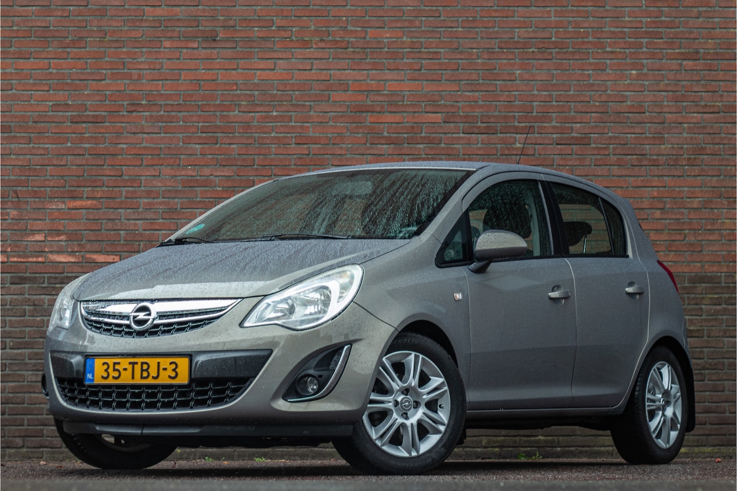 Opel Corsa - 1.4 4-traps automaat Edition, 126.000km NAP, Origineel NL, Cruise control, PDC, Trekhaak, - AutoWereld.nl