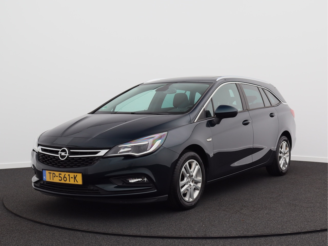 Opel Astra Sports Tourer - 1.0 Online Edition/ lage km/ trekhaak! - AutoWereld.nl