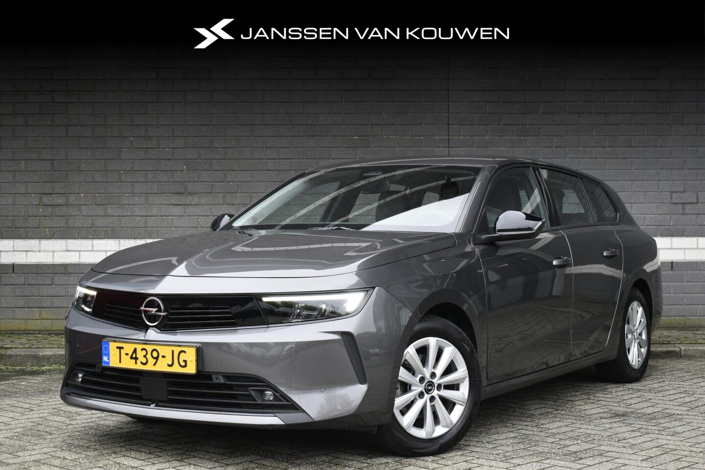 Opel Astra Sports Tourer - 1.2 Edition / Apple Carplay / Achteruitrijcamera / Parkeersensoren - AutoWereld.nl