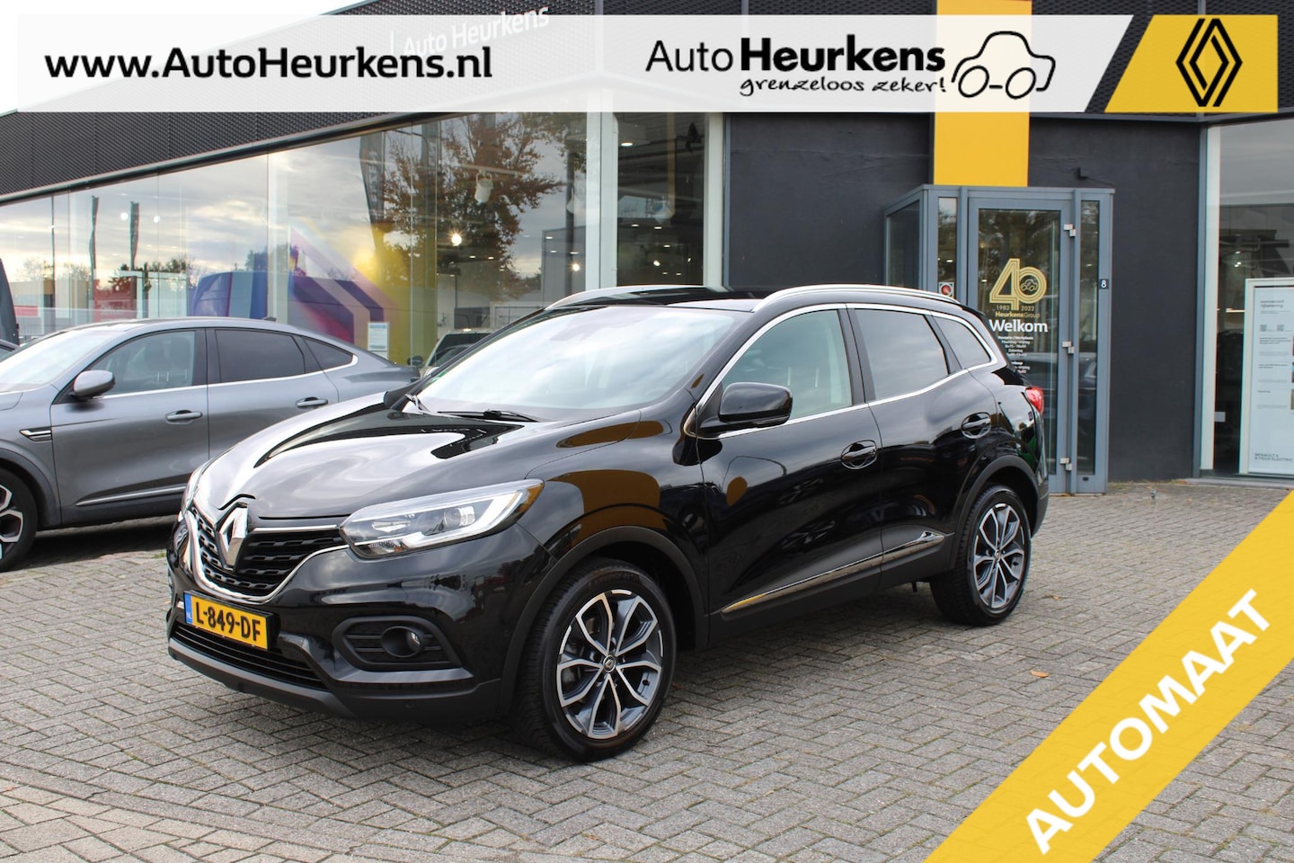 Renault Kadjar - TCe 140 EDC Automaat Zen | Parkeersensors voor en achter | Achteruitrijcamera | Alu Dakrai - AutoWereld.nl