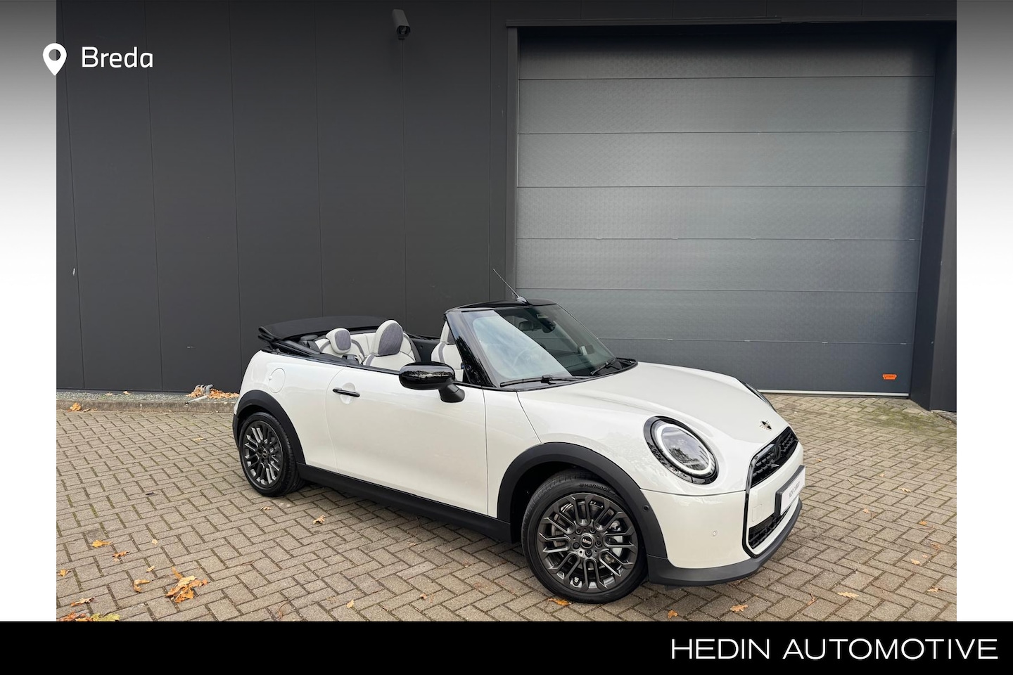 MINI Cabrio - C | Classic | Pakket S | Head-Up Display | Comfort Access | Stoelverwarming | Draadloos op - AutoWereld.nl