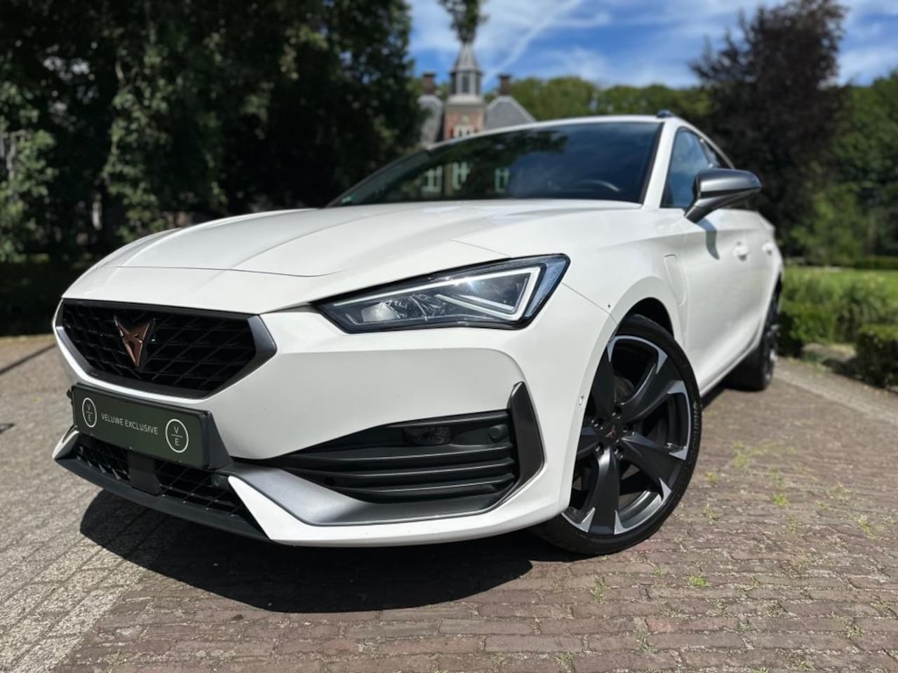 CUPRA Leon Sportstourer - 1.4 e-Hybrid VZ | 245PK | Camera | Dealer Onderhouden | - AutoWereld.nl