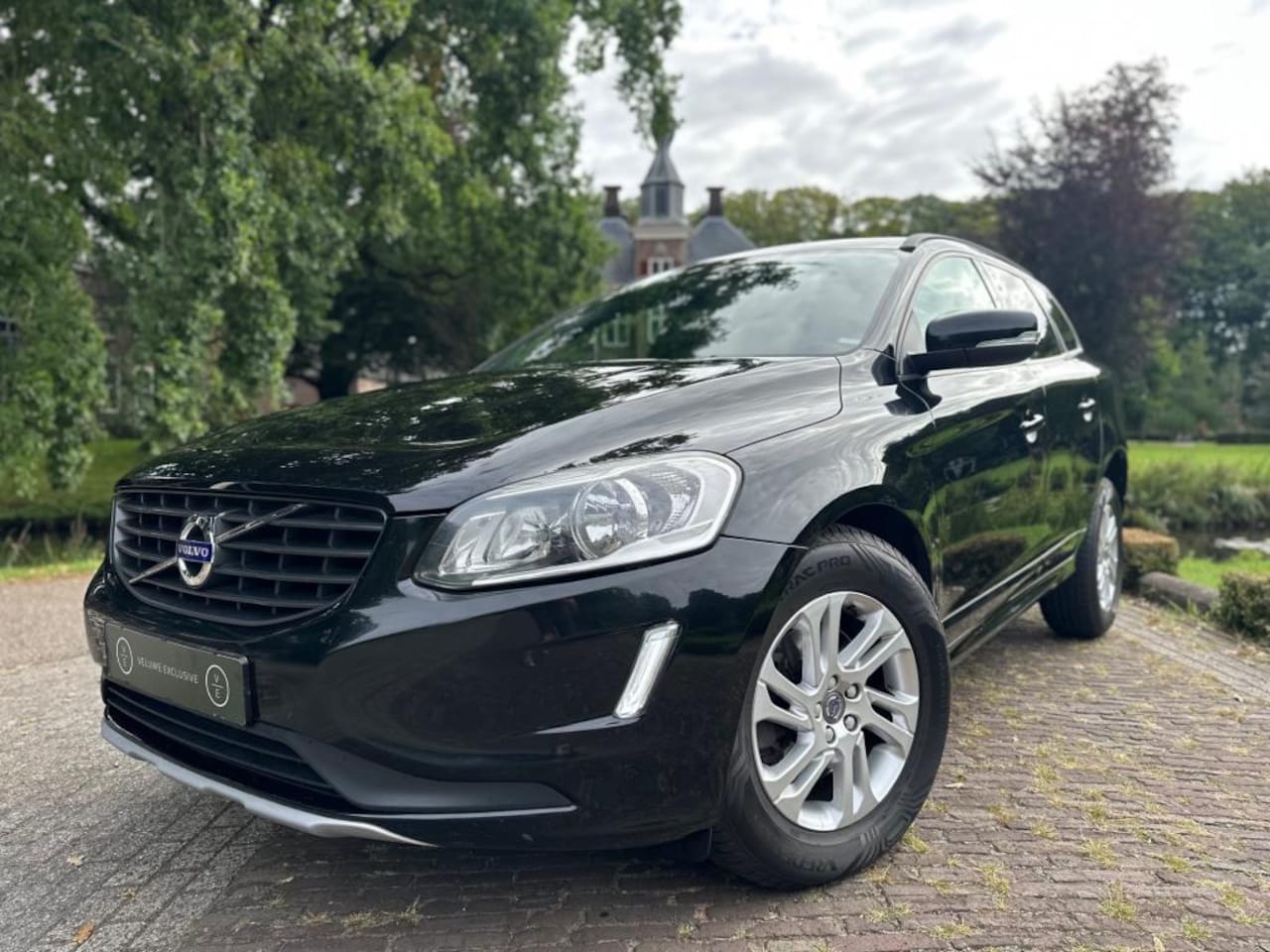 Volvo XC60 - 2.0 D4 AWD | Polar+ | Leder | Trekhaak | - AutoWereld.nl