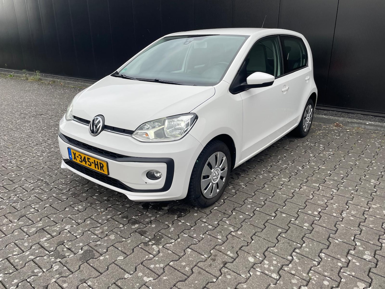 Volkswagen Up! - 1.0 BMT high up! recent beurt uitgevoerd - AutoWereld.nl